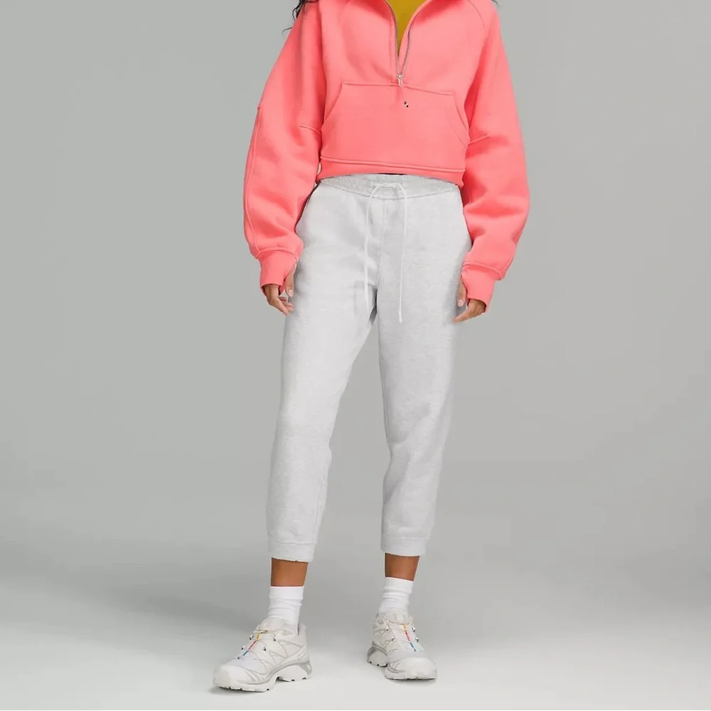 Lululemon Athletica Loungeful High-Rise Cropped Jogger - Picture 4 of 7